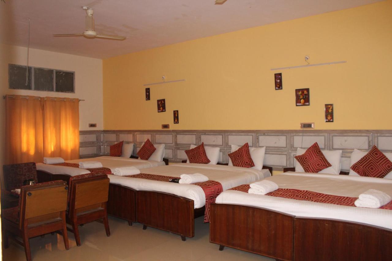 Kaveri Hotel Bed & Breakfast Maiçor Exterior foto